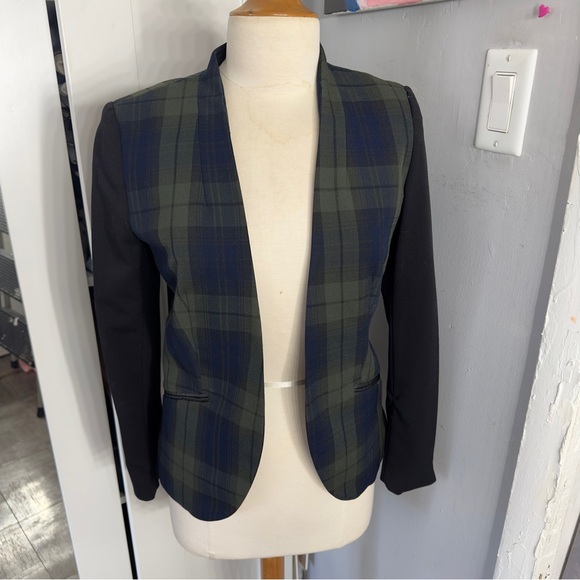H&M | plaid blazer size 8 - Picture 2 of 6